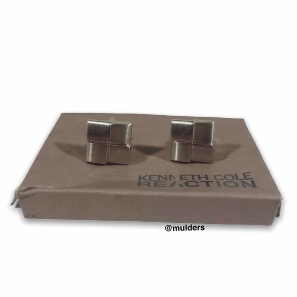Kenneth Cole Reaction Silver Tone Square Metal Cufflinks Cuff Links Set - Picture 1 of 7